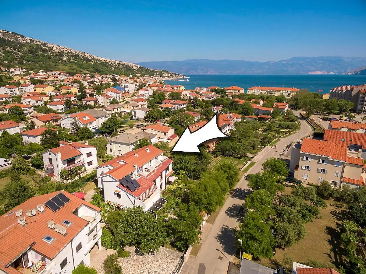 Apartments Fam Tomasic Baska  0*, Baska (Krk)