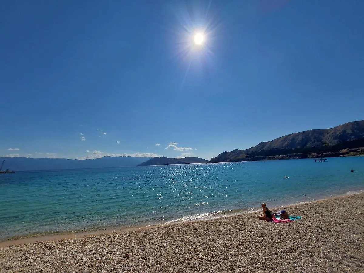 Apartments Fam Tomasic Baska