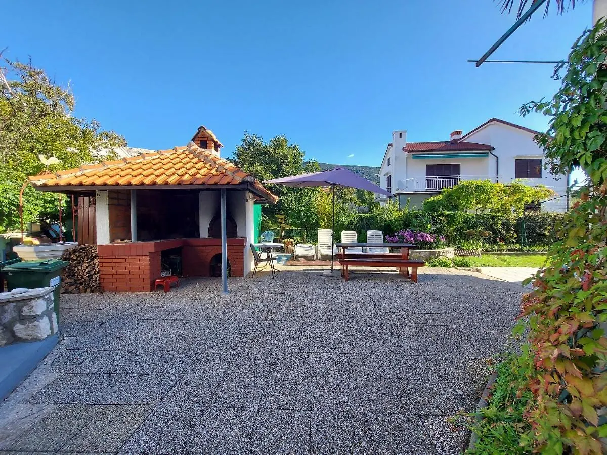 Apartments Fam Tomasic Baska  Croatia