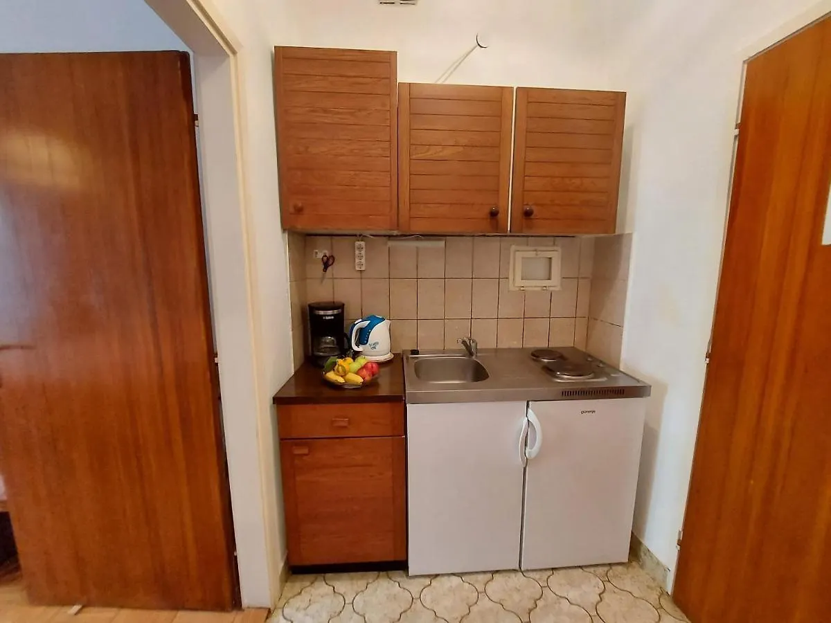 Apartments Fam Tomasic Baska