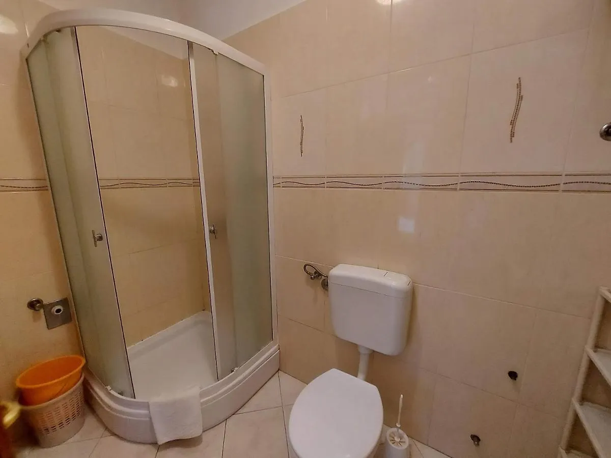 Apartments Fam Tomasic Baska  Croatia