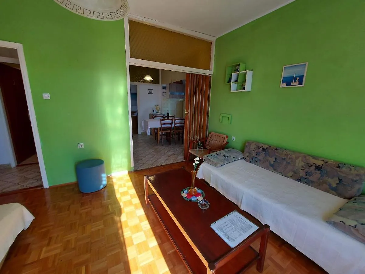 Apartments Fam Tomasic Baska