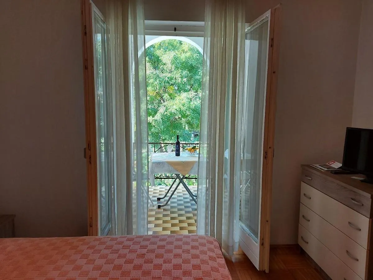 Apartments Fam Tomasic Baška