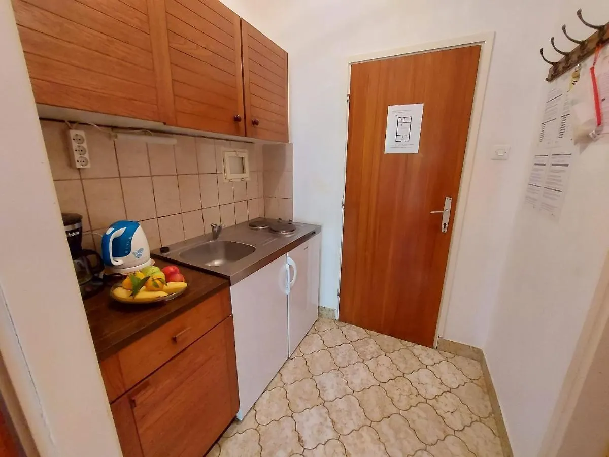 Apartments Fam Tomasic Baska